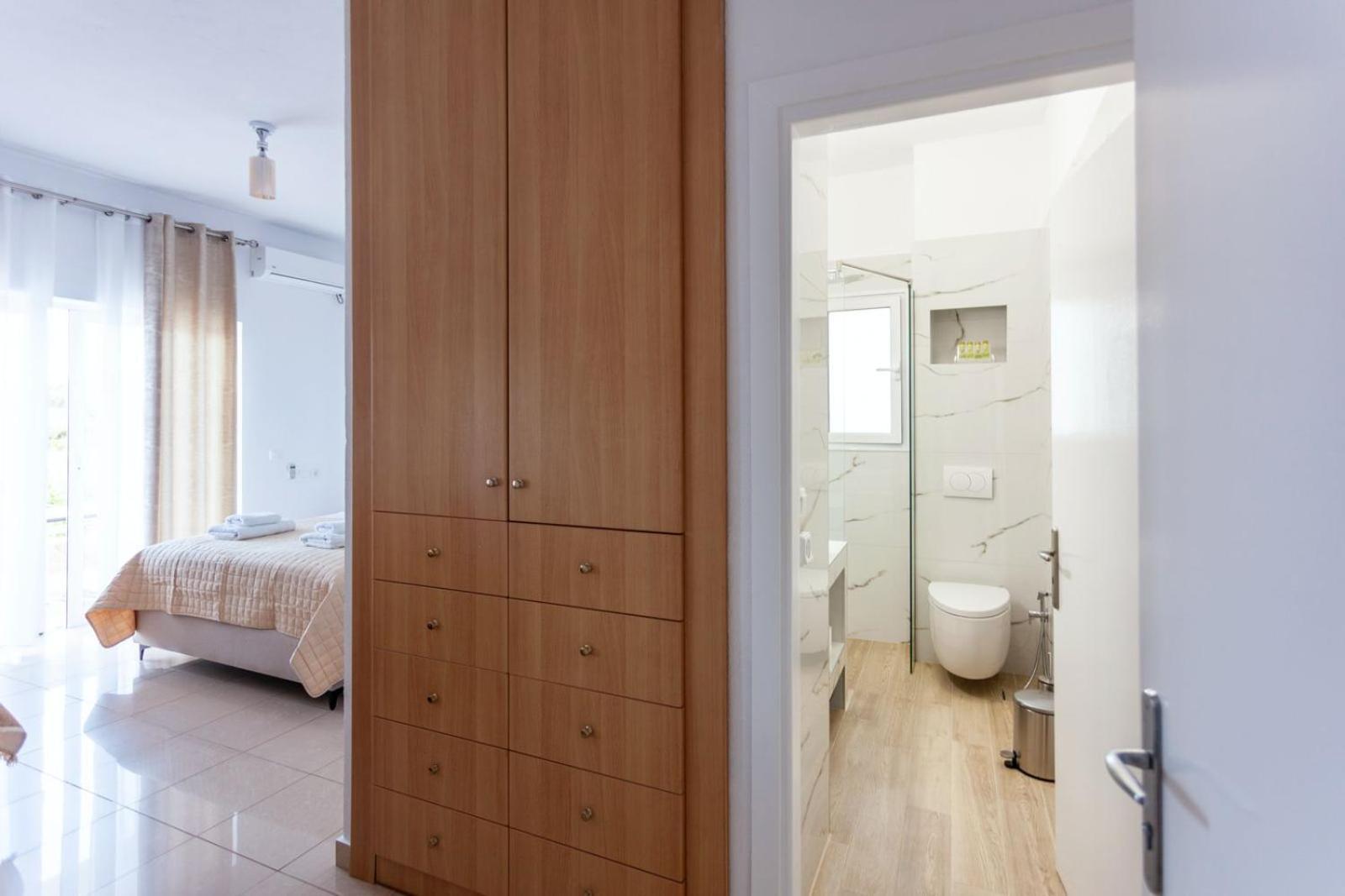 Zacharias Apartments Himare Exterior photo