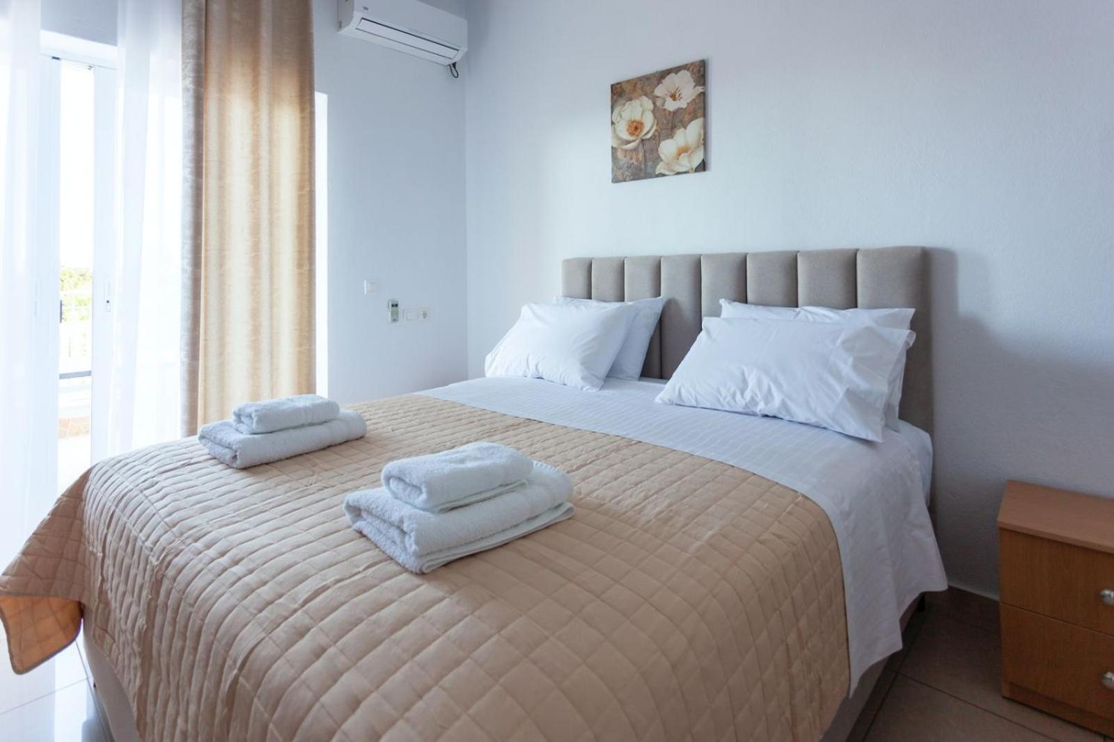 Zacharias Apartments Himare Exterior photo