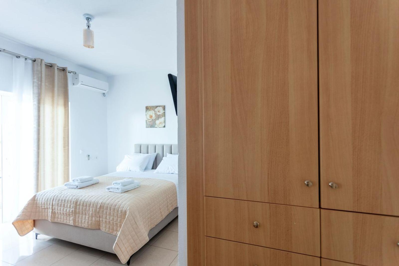 Zacharias Apartments Himare Exterior photo